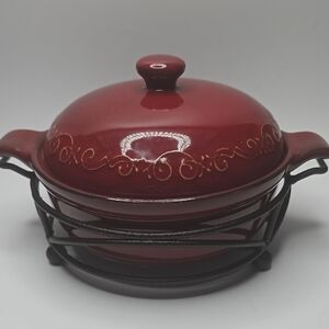 Tastefully Simple Red Ceramic Casserole Dish with Lid and Stand